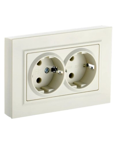 Розетка 2-местная с з/к РСш12-3-БрКр бежевый BRITE (BR-R24-16-K10-F). Розетка с заземлением с защитными шторками в сборе. IEK в Екатеринбурге